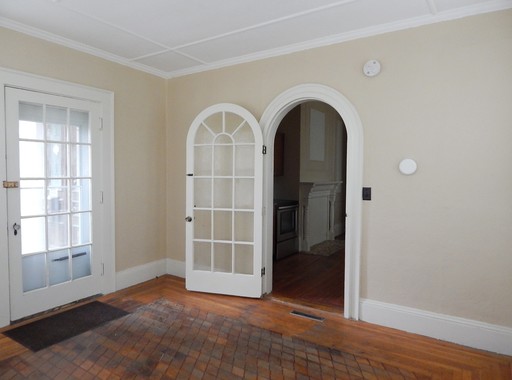 Listing photo thumbnail