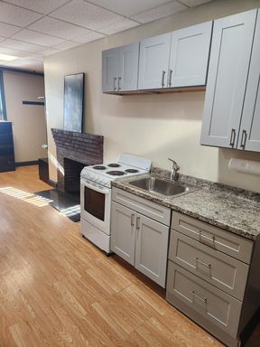 40 High St - Apt 7, Bangor, ME 04401