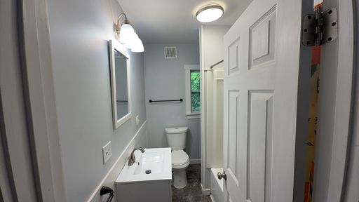 Listing photo thumbnail