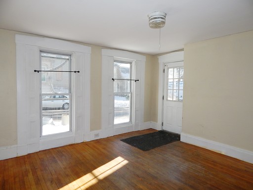 Listing photo thumbnail