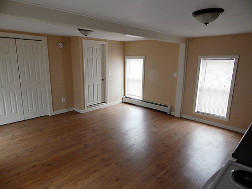 Listing photo thumbnail
