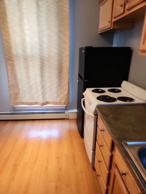 40 High St - Apt #4, Apt #4, Bangor, ME 04401