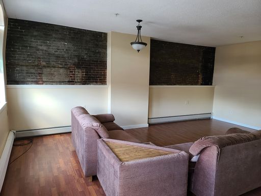 Listing photo thumbnail