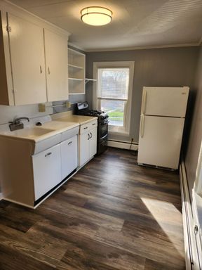 64 Grove Street - Apt #4, Apt #4, Bangor, ME 04401