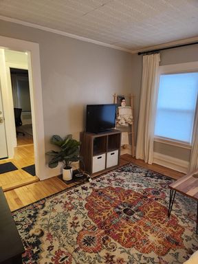Listing photo thumbnail