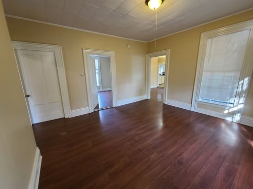 Listing photo thumbnail