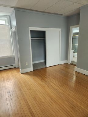 Listing photo thumbnail