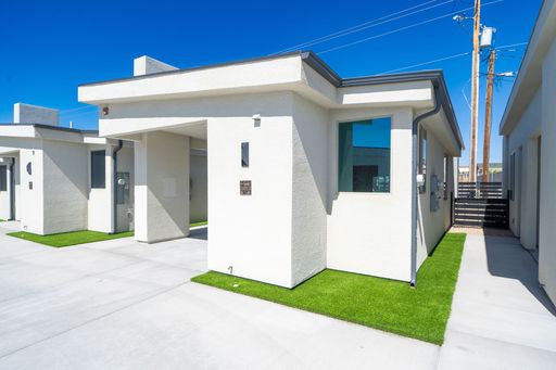 1 Bedroom - 1 Bath Condo – photo 1