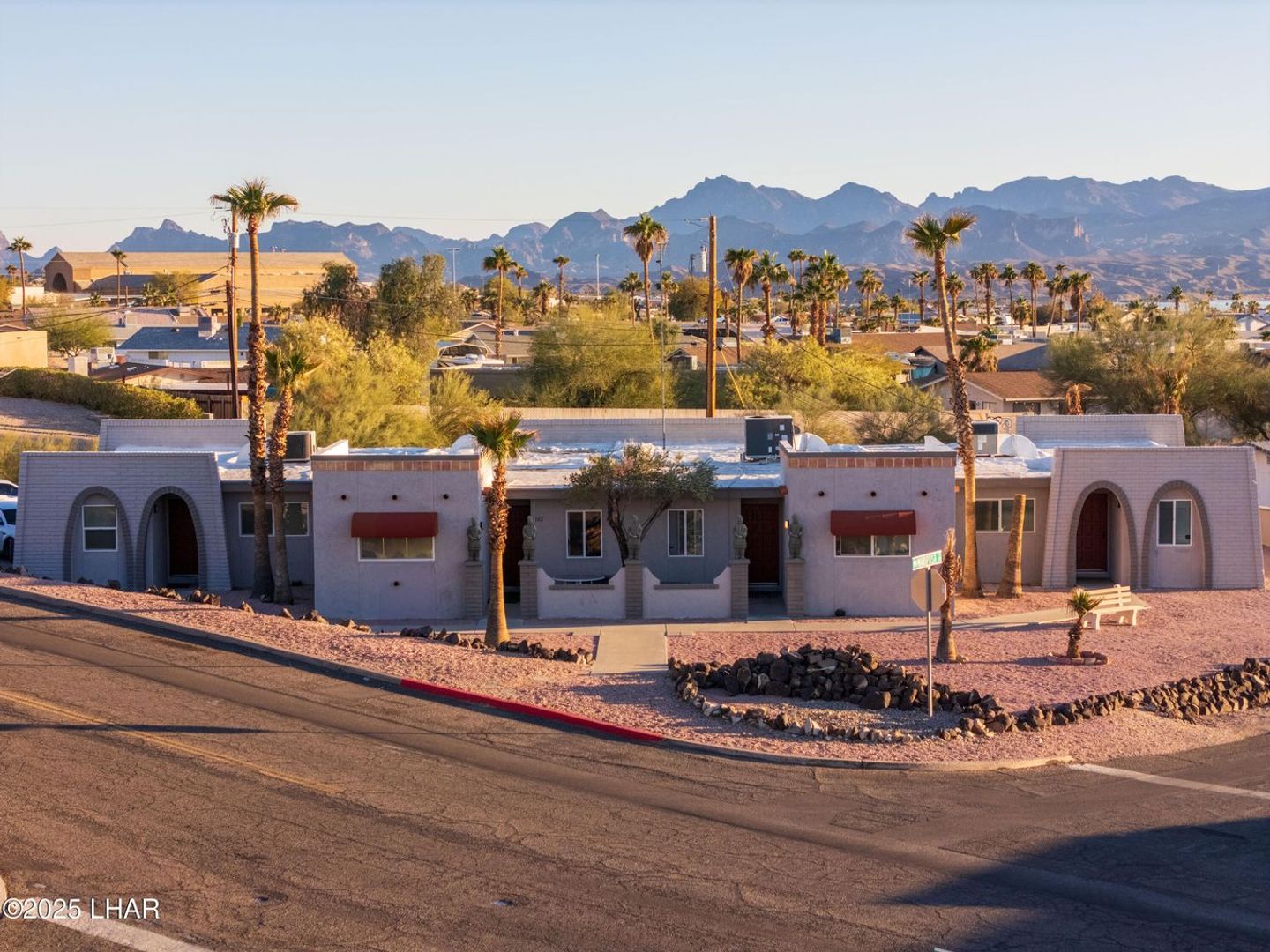 Lake Havasu City Apartment: 90 Mariposa Drive