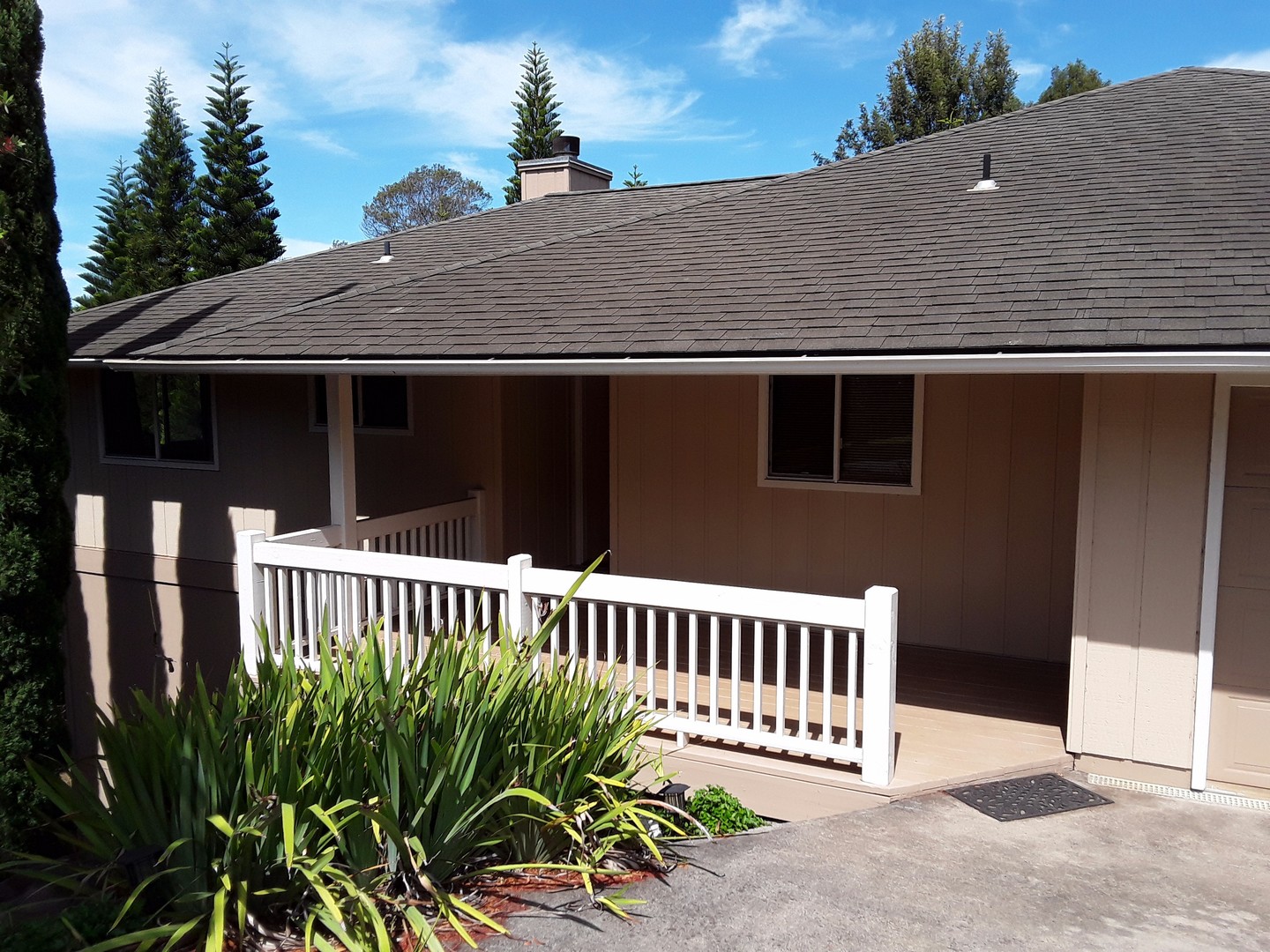 Kula House: 15 Paliuli Way