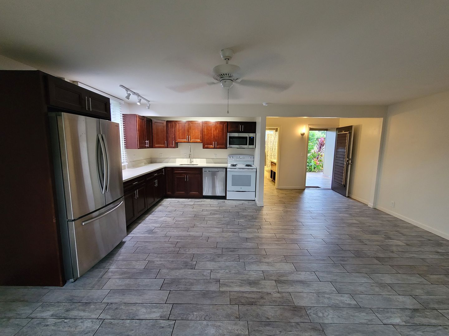 Lahaina Condo: 3559 Lower Honoapiilani Road