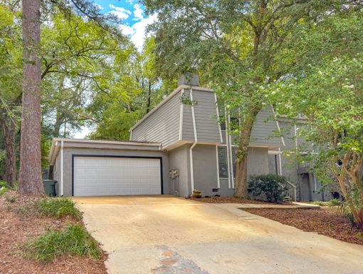 RENOVATED Killearn 3/2.5 w/ Newer Paint/Carpet, Two Living Rooms, Two Decks, & Two Car Garage! Avail September 15th for $1825/month! – photo 1