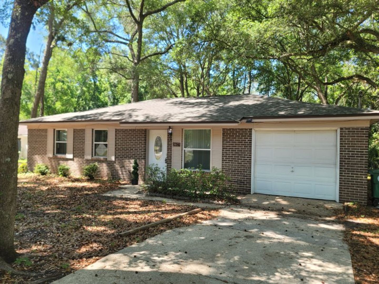 Tallahassee House: 5680 Doonesbury Way