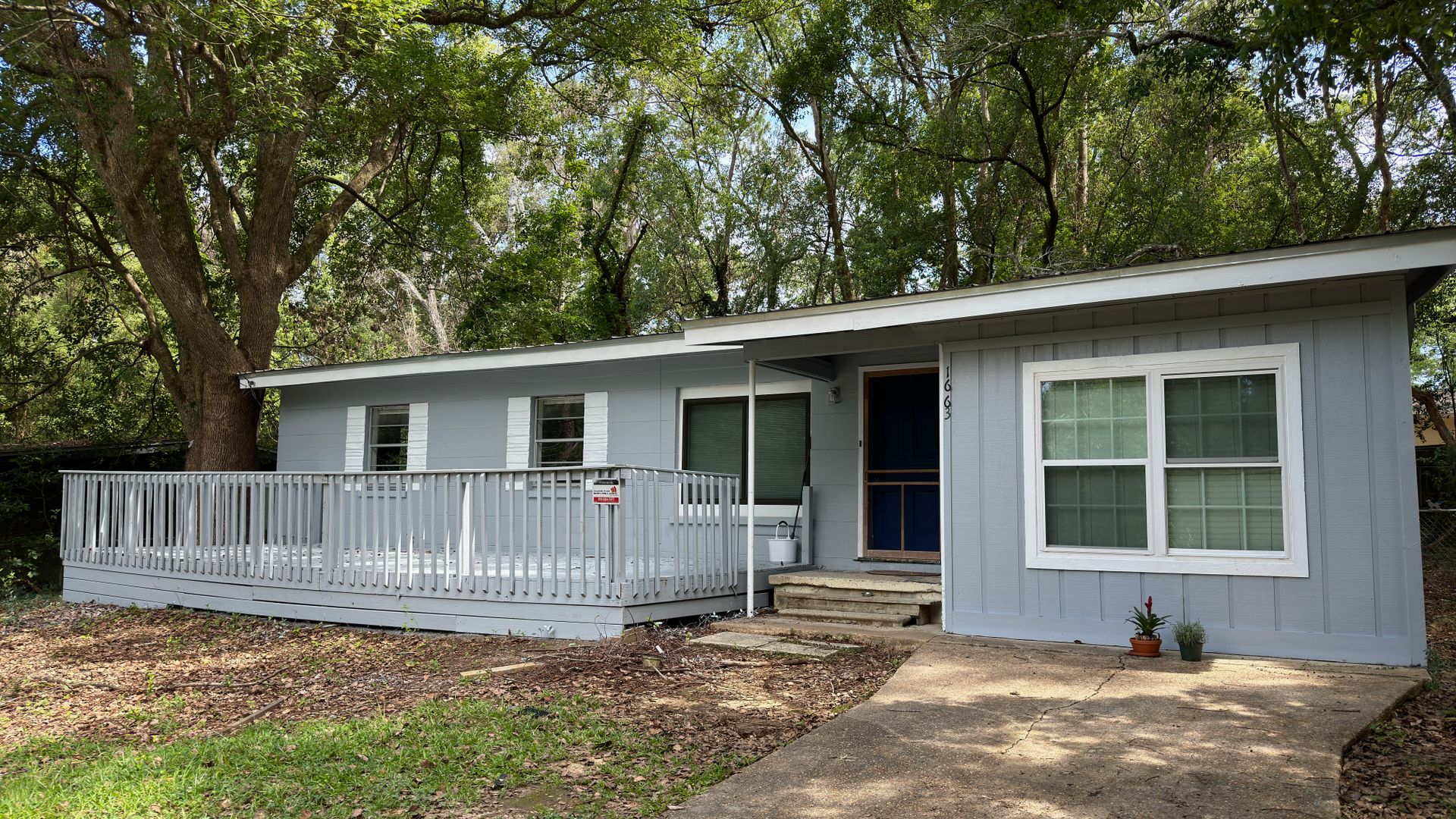 Tallahassee House: 1663 Sharkey St
