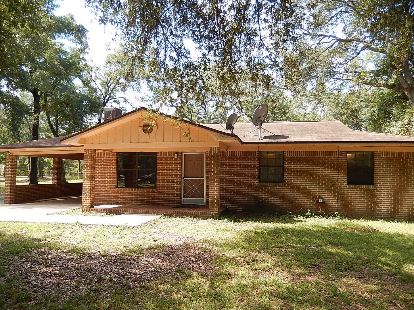 Quincy House: 171 Bear Creek Rd