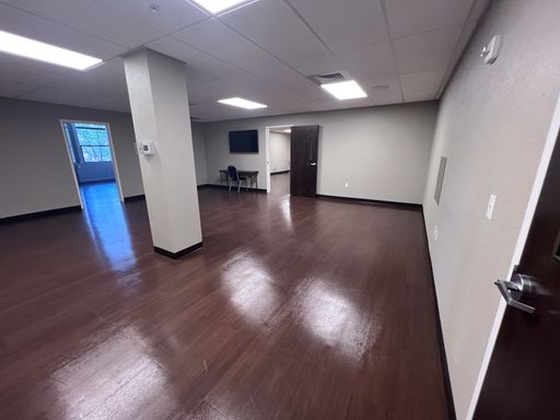 Summit Building Downtown Toledo - Spacious Pass-Through Office – photo 1