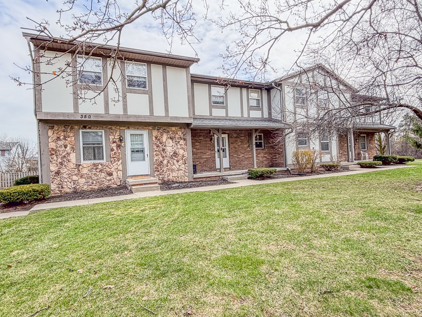 Maumee Apartment: 350 Wrexham