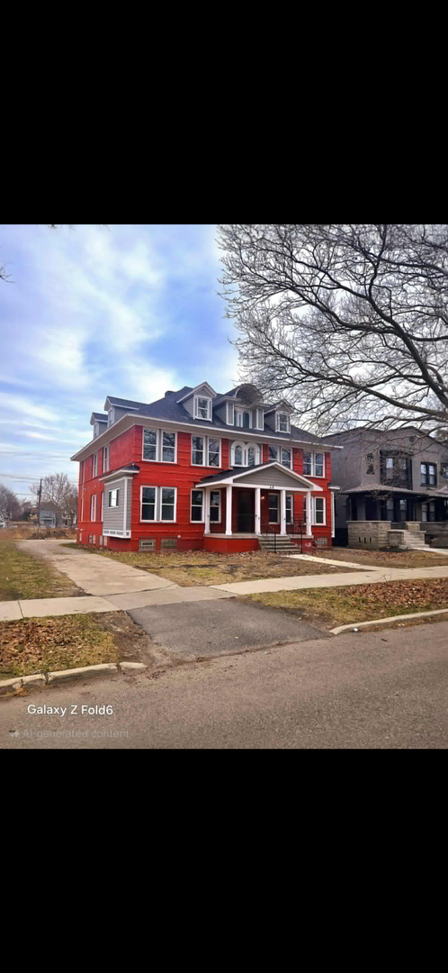 Detroit Apartment: 68 E Philadelphia Street