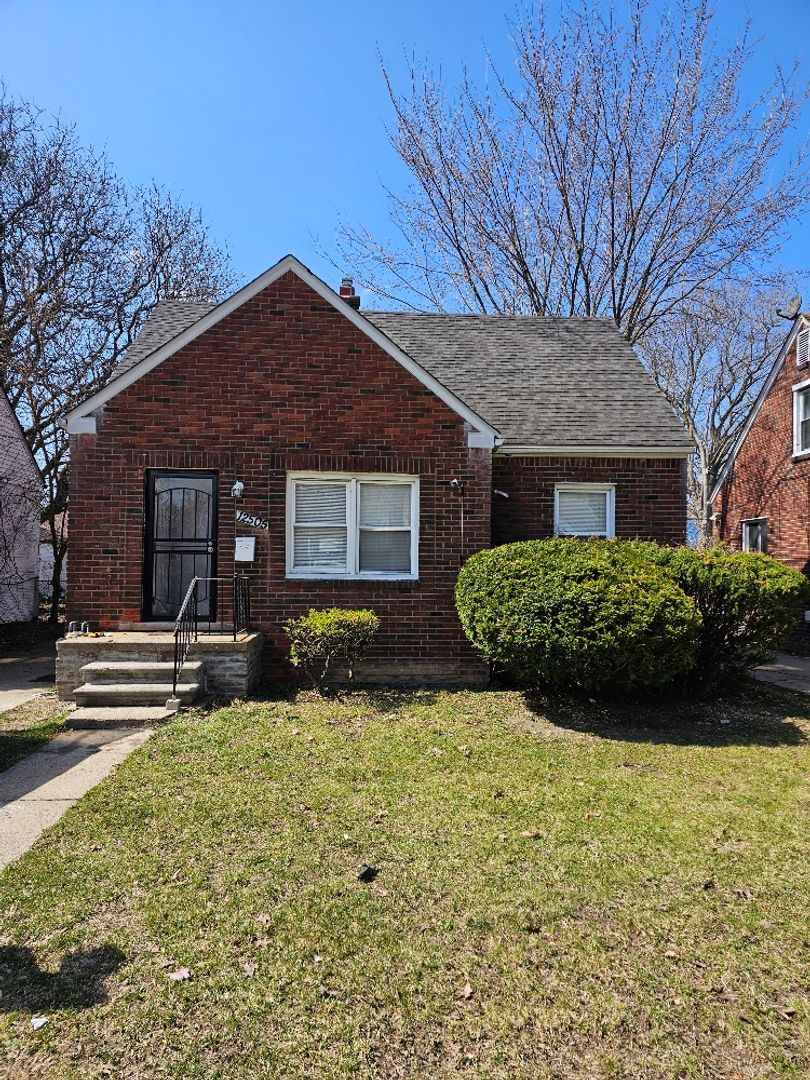 Detroit House: 12505 Laing St - JKAMM