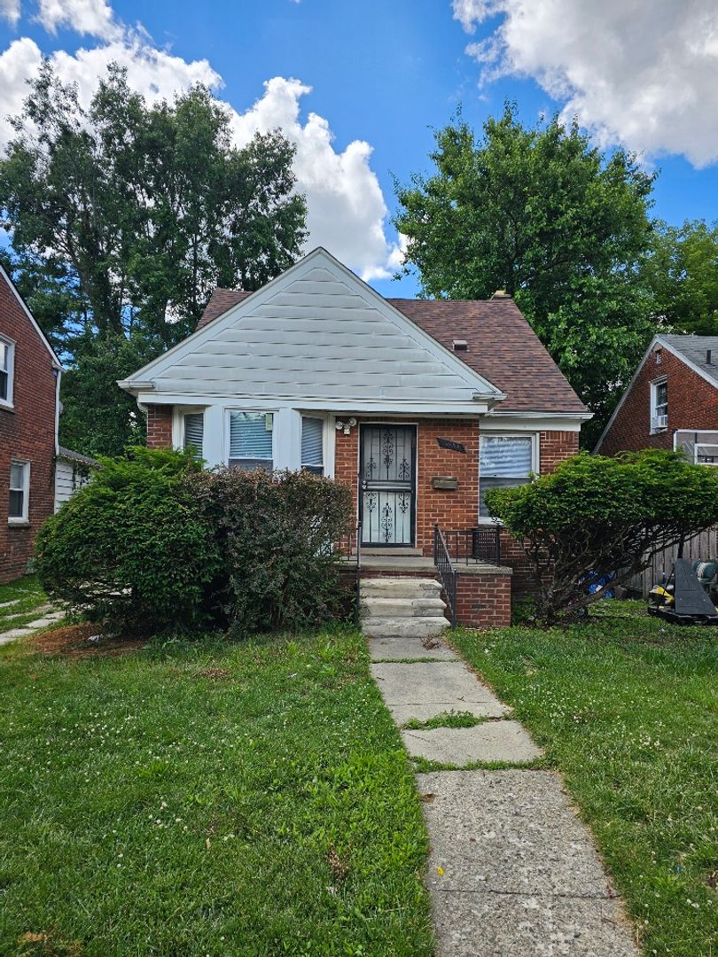 DETROIT House: 15485 Stout Street