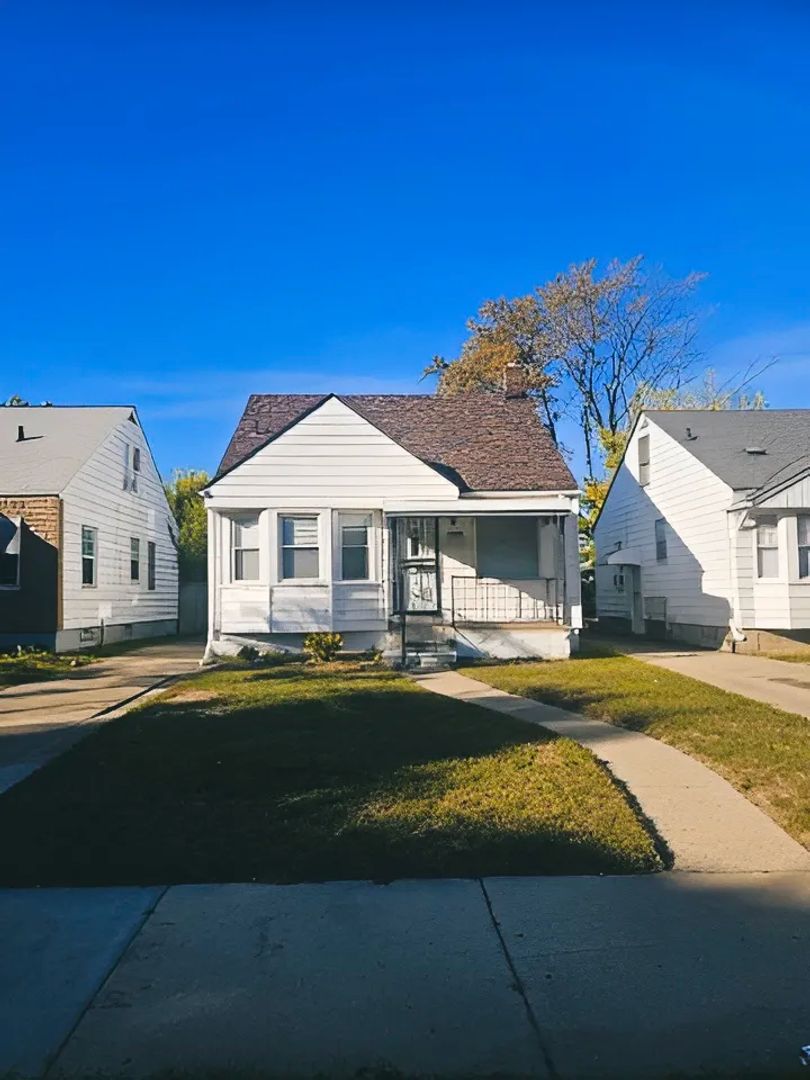 DETROIT House: 13831 CARLISLE