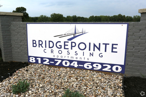 1801 Village Green Blvd. #90, Jeffersonville, IN 47130