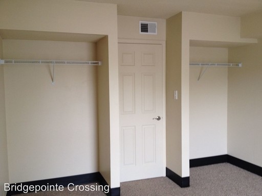 1801 Village Green Blvd. #90, Jeffersonville, IN 47130