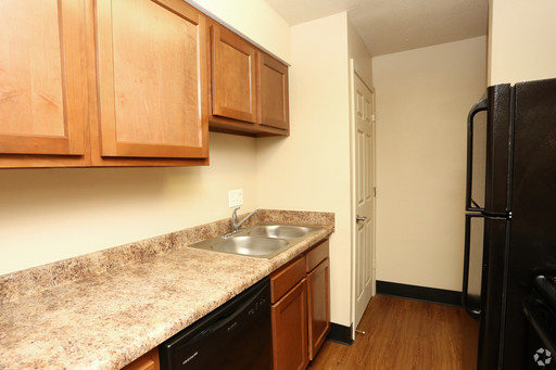 1801 Village Green Blvd. #90, Jeffersonville, IN 47130