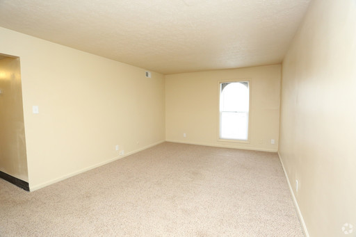 1801 Village Green Blvd. #90, Jeffersonville, IN 47130