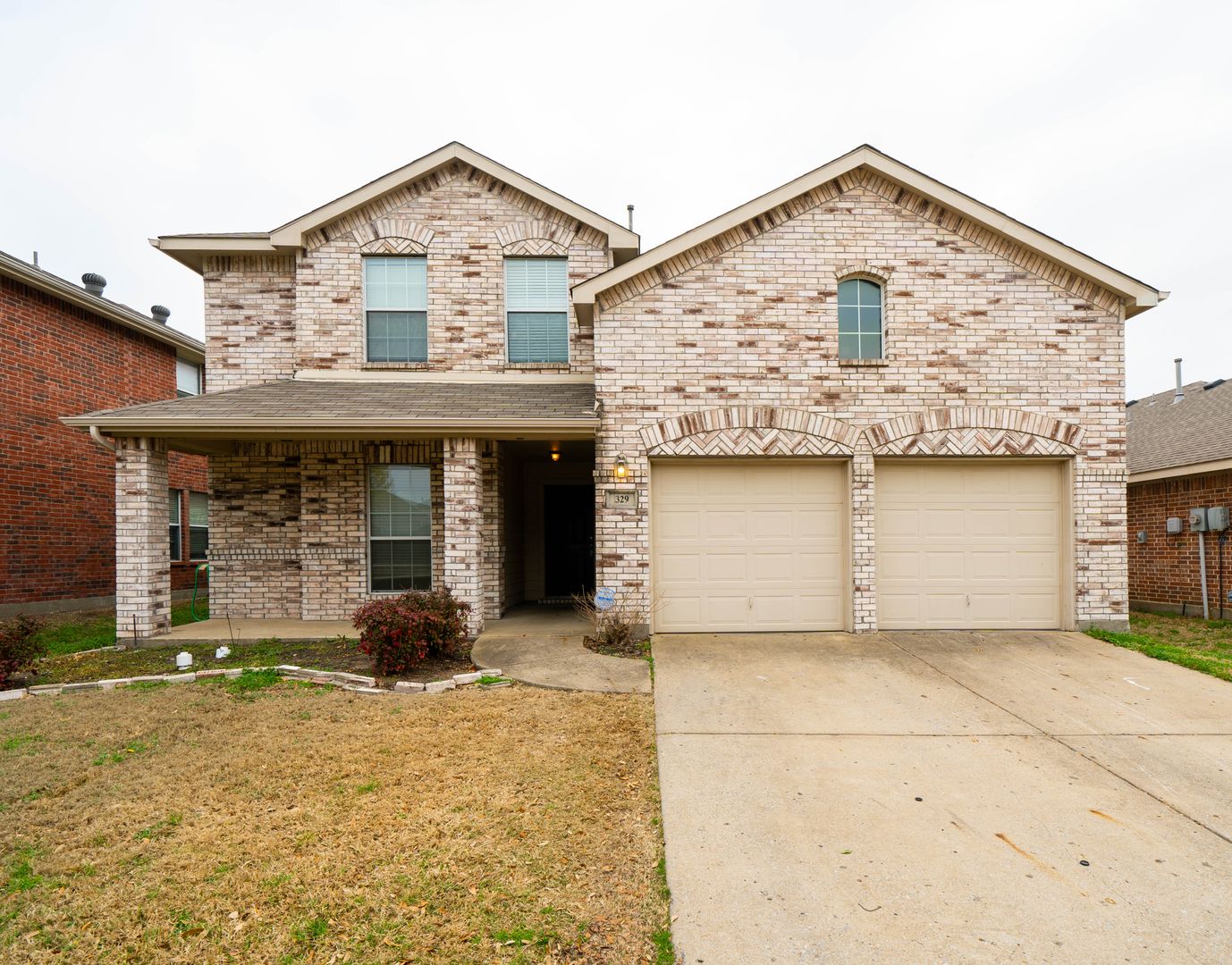 Wylie House: 329 Highland Glen