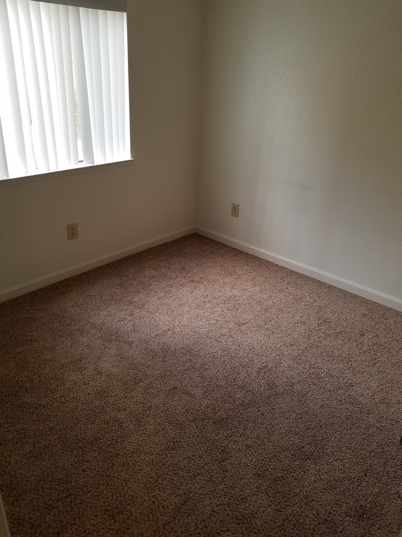 Bakersfield Apartment: 6900 Valleyview Drive