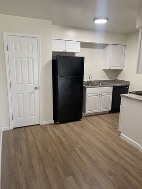 Downstairs 3 Bedroom, 2 Bathroom