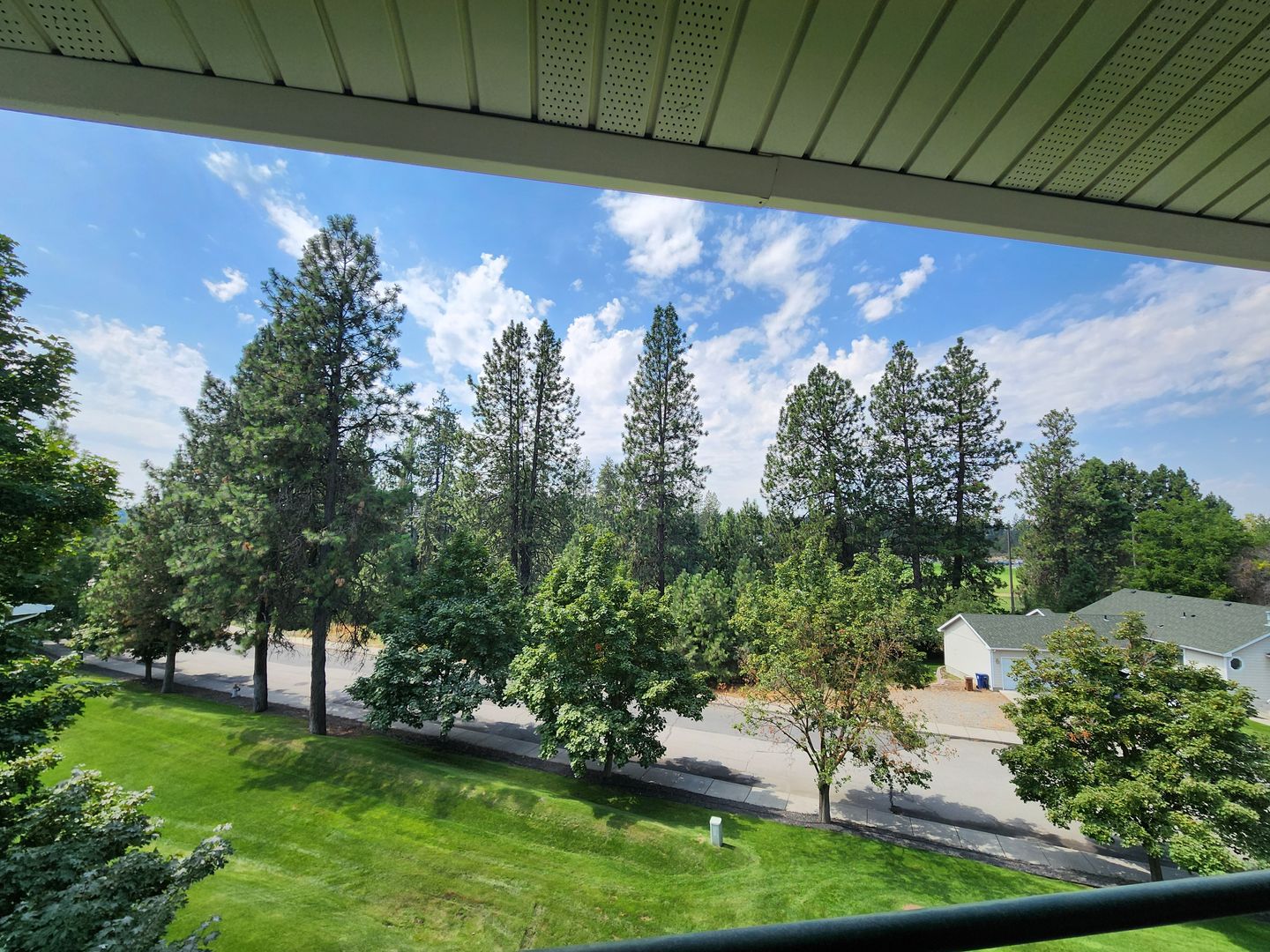 Spokane Apartment: 1001 South Westcliff Place