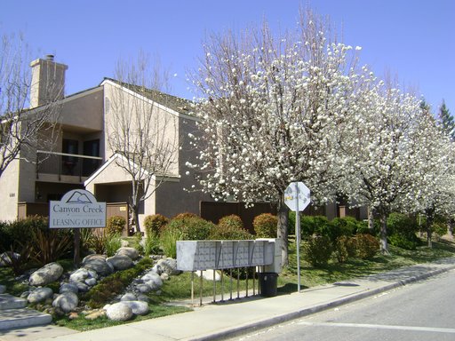 Beautiful Northeast Property with Mountain Views & Hiking Trails and Amenities!! – photo 1
