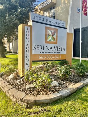 Upgraded 1 Bedroom Units Available Now! – photo 1
