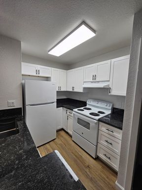 NOW LEASING @ RIVERGLEN APARTMENTS – photo 1