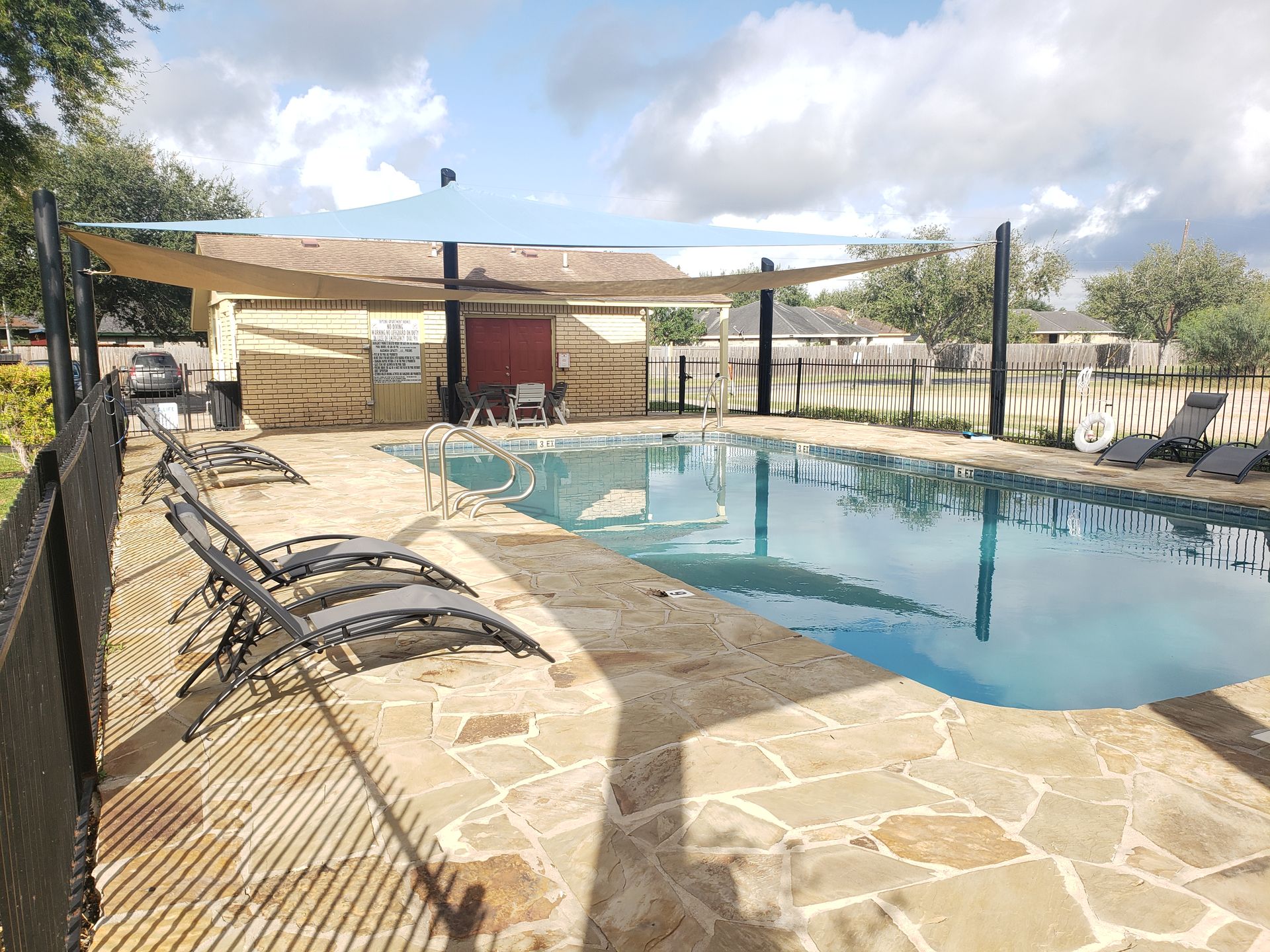 Skyline Apartment Homes