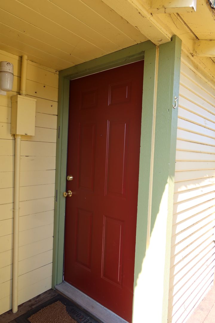 Guerneville Apartment: 16356 Fourth St.