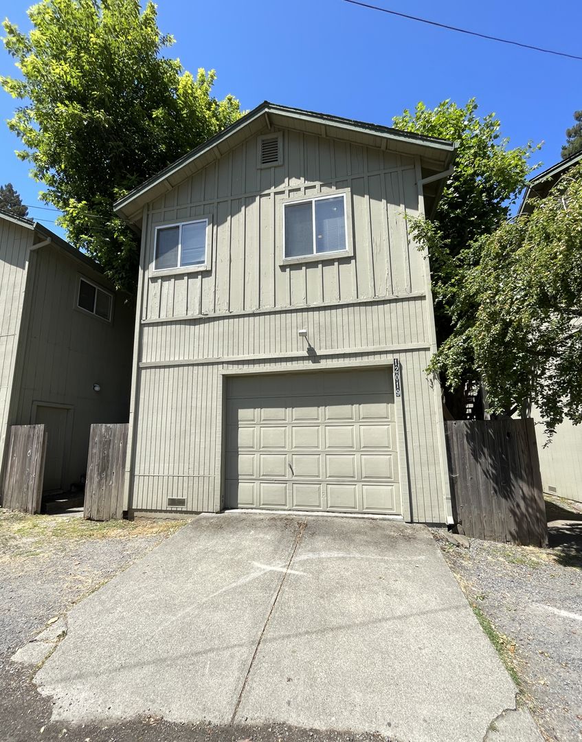 Guerneville Apartment: Gabes Rock Road