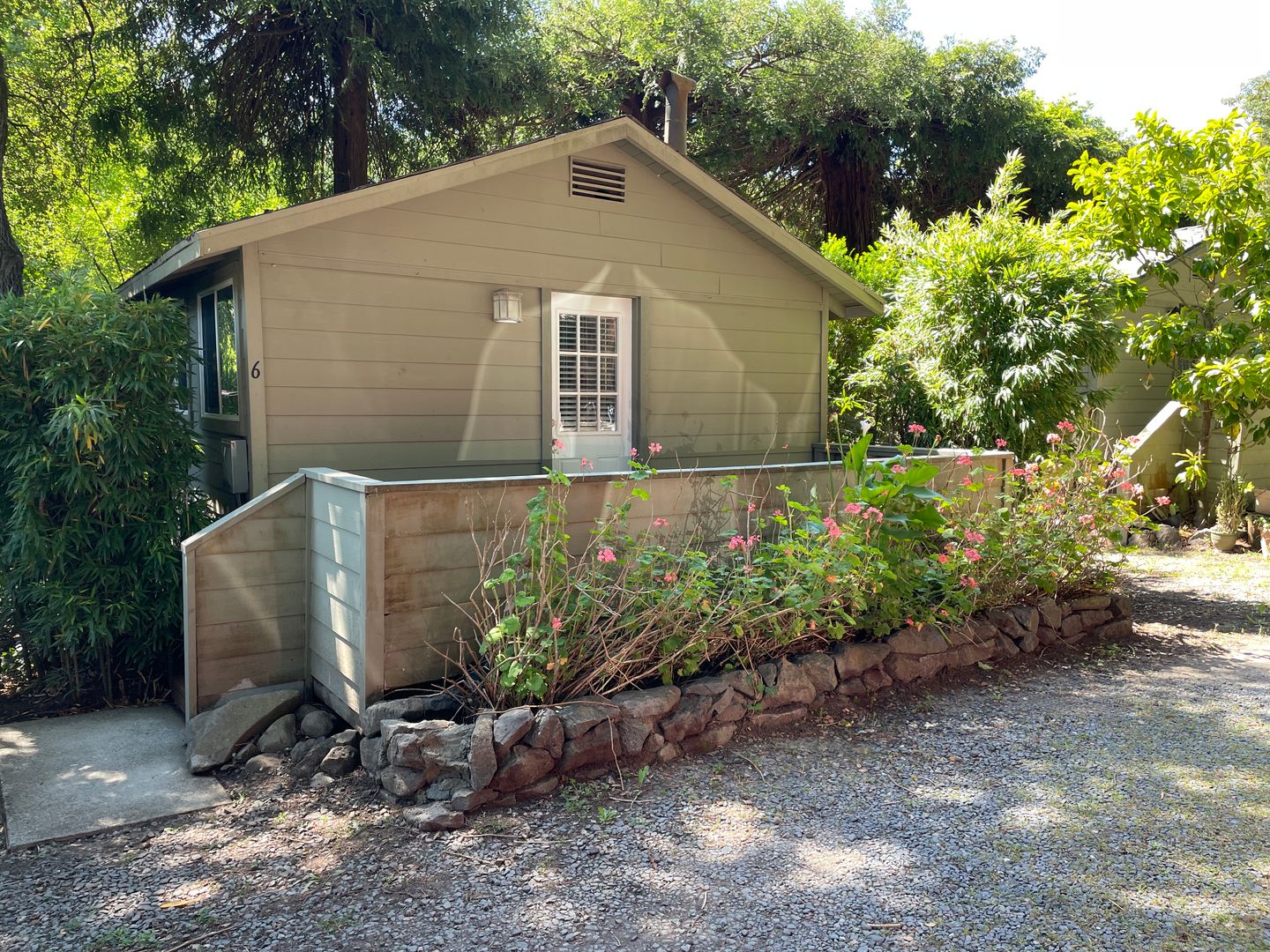 Guerneville Apartment: 17630 Neeley Rd.