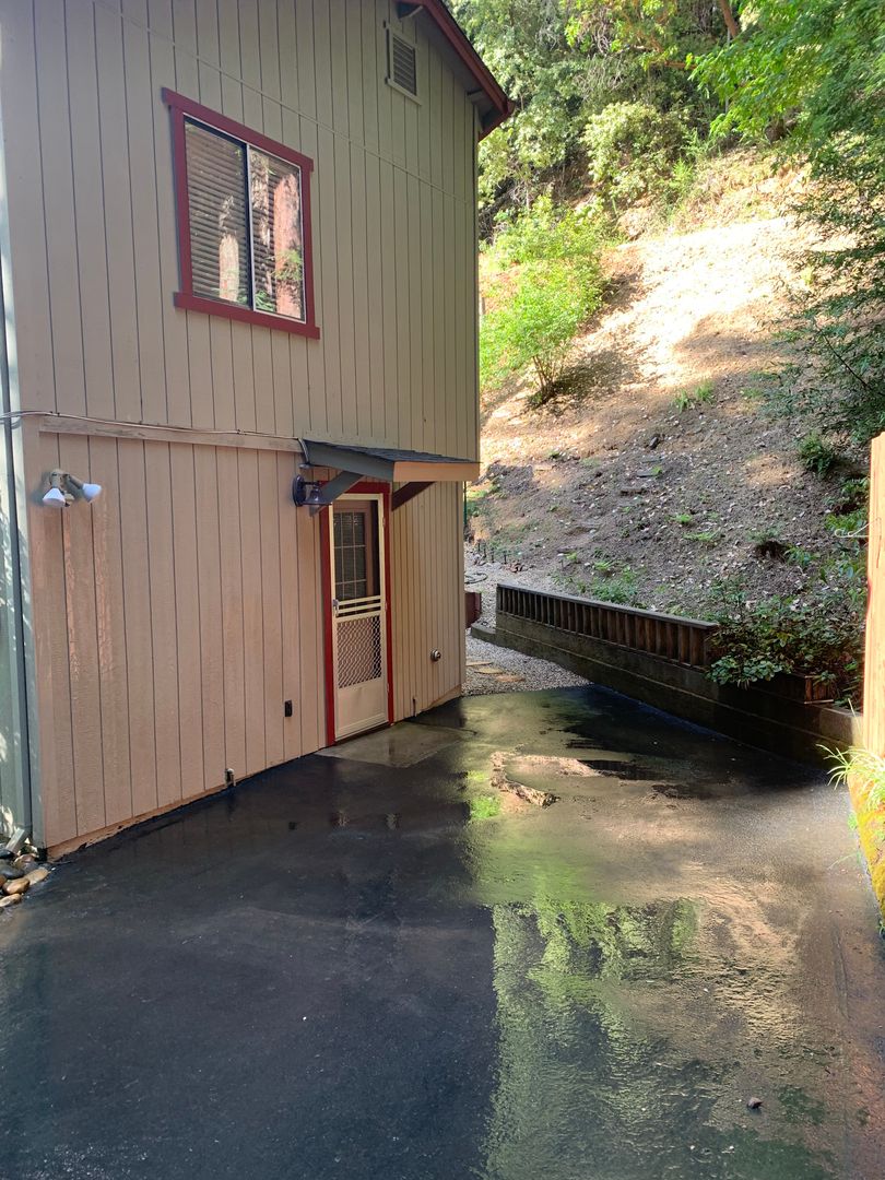 Guerneville House: Glandy Glen Lane