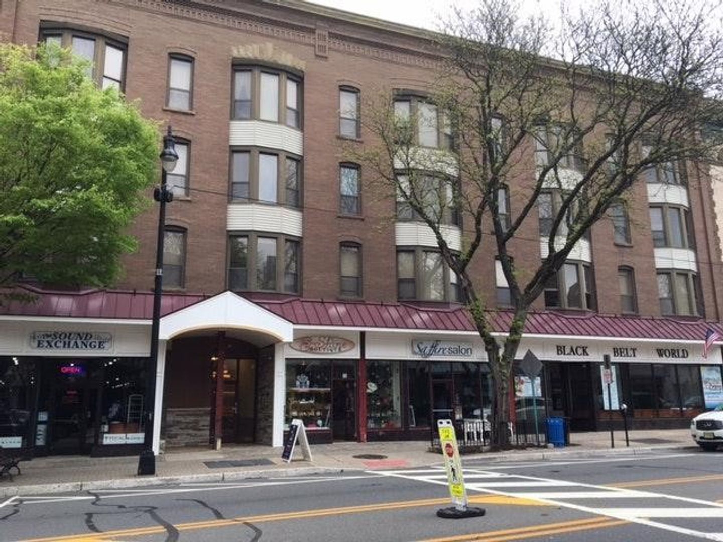 Somerville Apartment: 66 W Main St