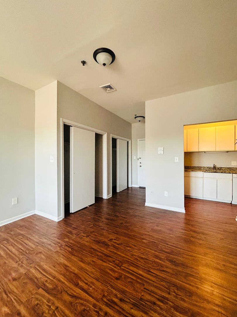 Somerville Apartment: 74 W Main St