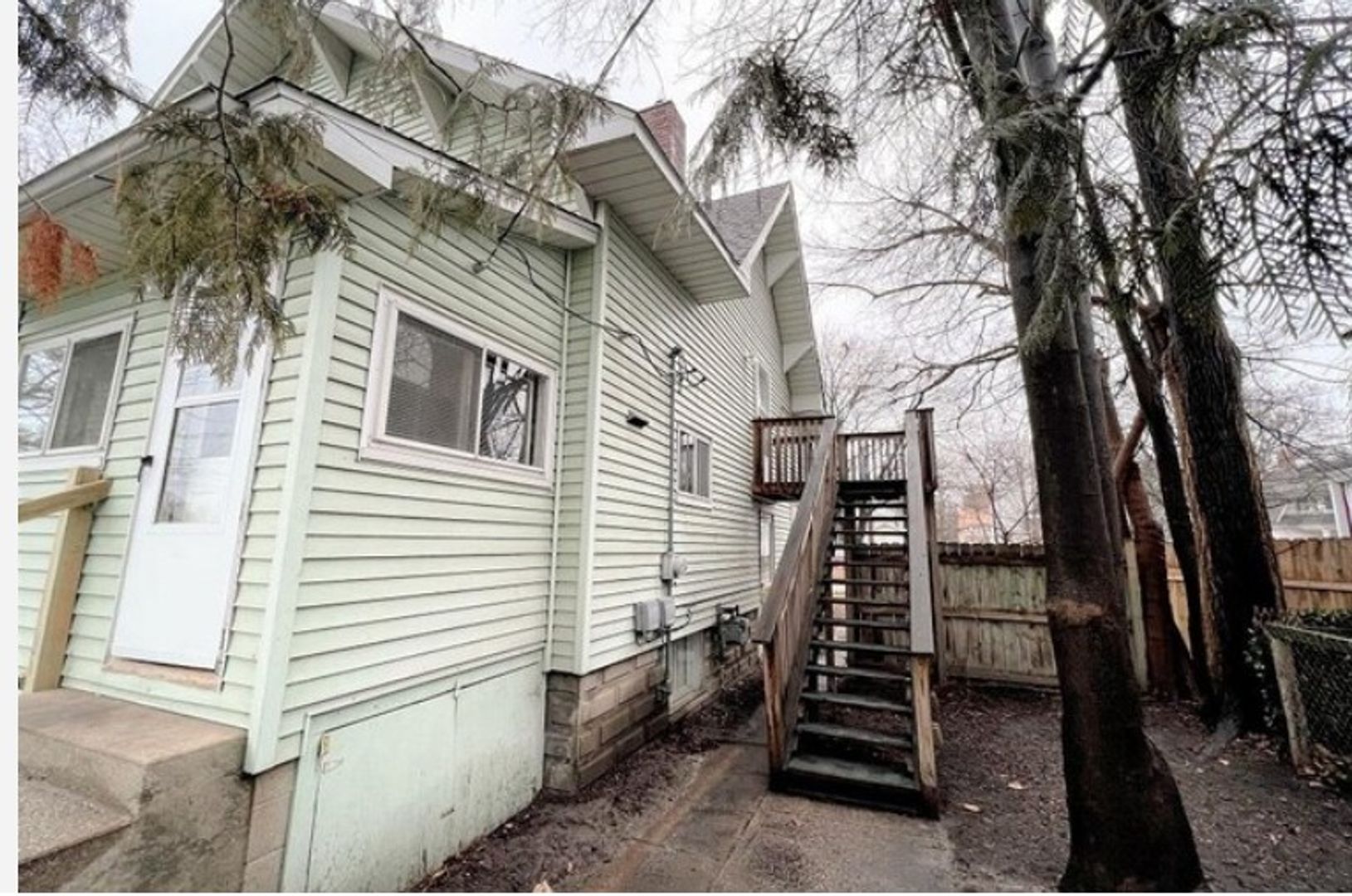 Midland Apartment: 513 Rodd Street