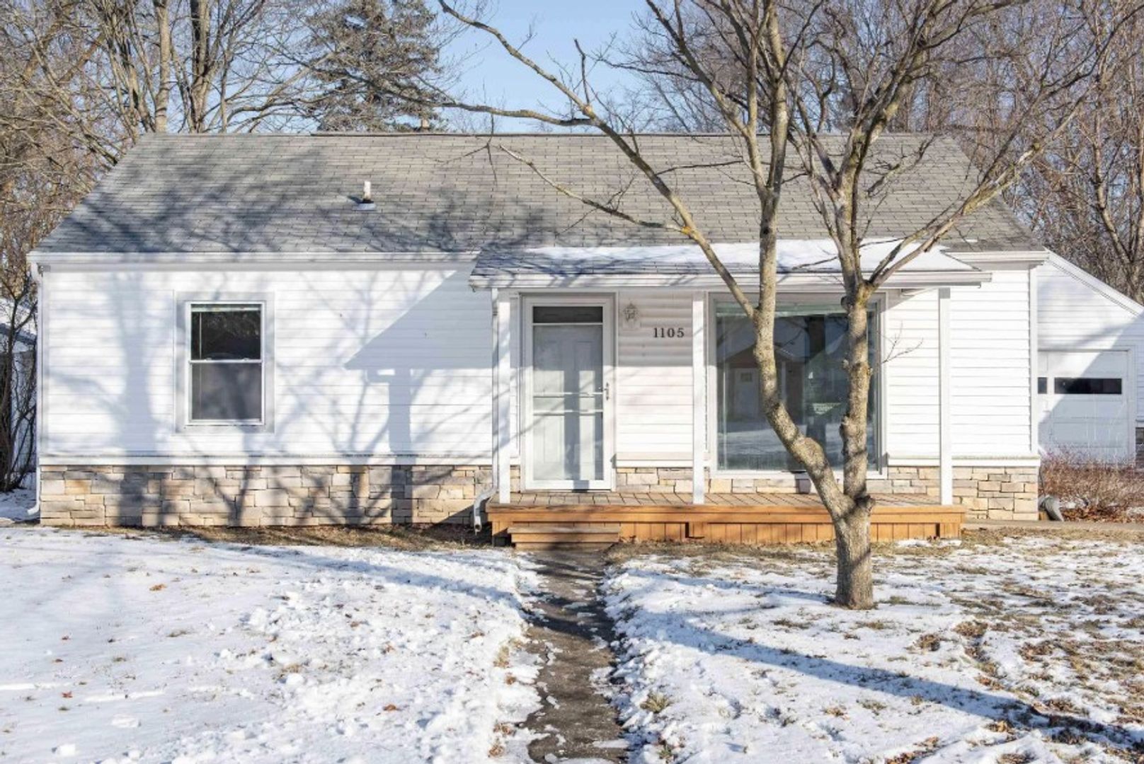 Midland House: 1105 East St. Andrews Street