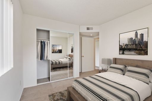 Pine Ridge Apartments – photo 1