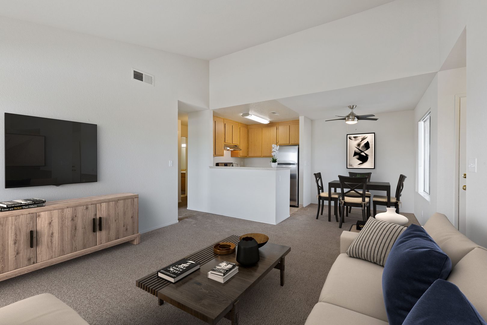 TRACY Apartment: 400 WEST CENTRAL AVENUE