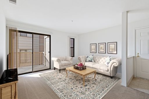 Lakeshore Apartments – photo 1