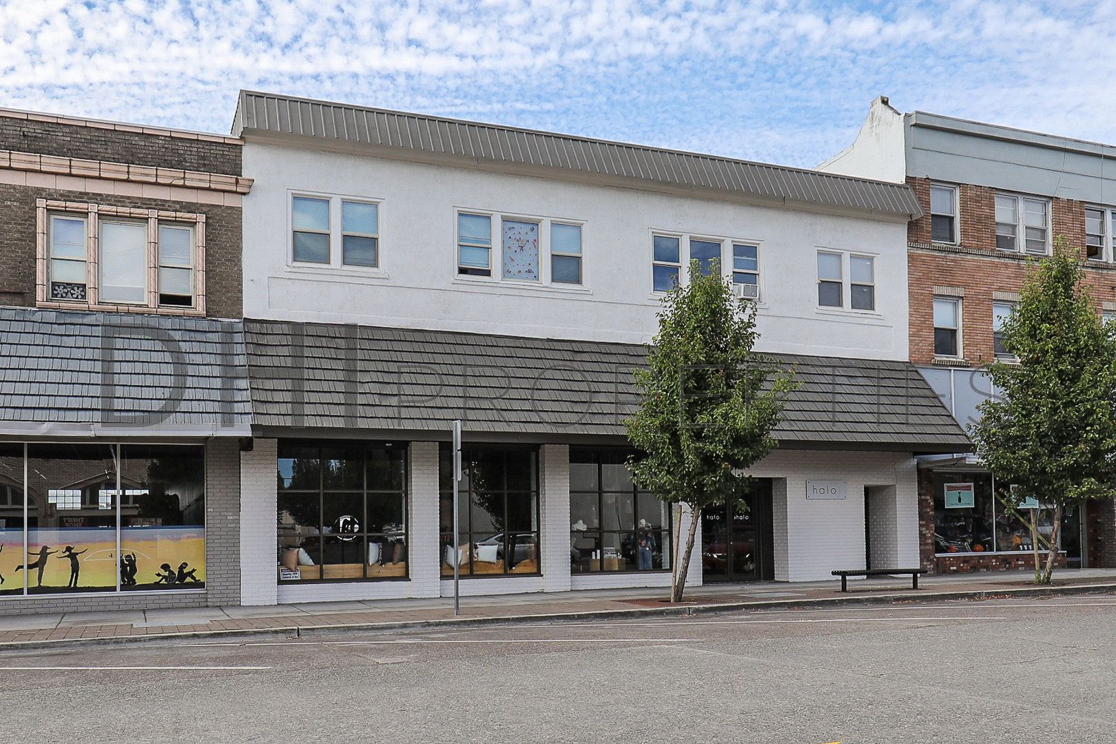 Longview Apartment: 1217 Commerce Ave