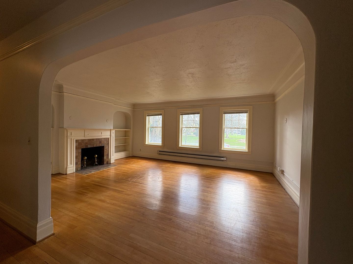 Longview Apartment: 1503 20th Avenue